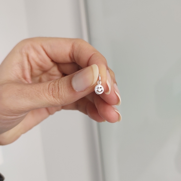 Smiley face sterling silver charm. I will include a silver chain  with purchase - Picture 5 of 6